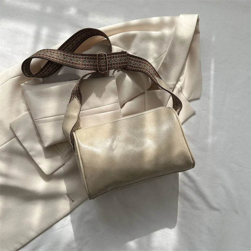 Yuri Retro Shoulder Tote Bag