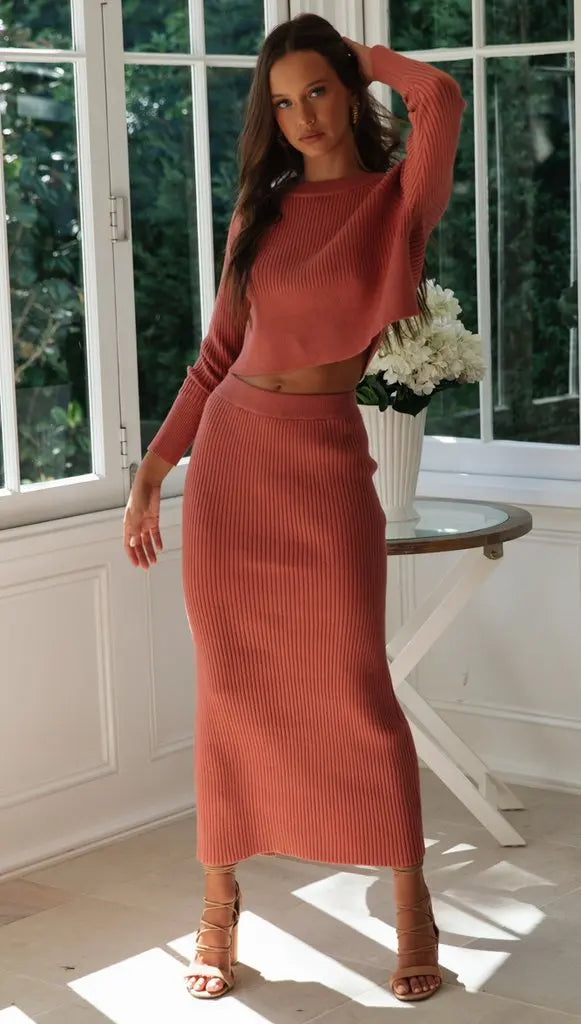 Macaw - Stylish long sleeve crop top and skirt set