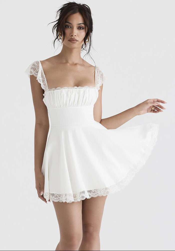 ティルデ - エレガントなミニドレス