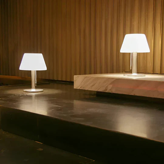 Lumasol - Elegant Solar Table Lamp