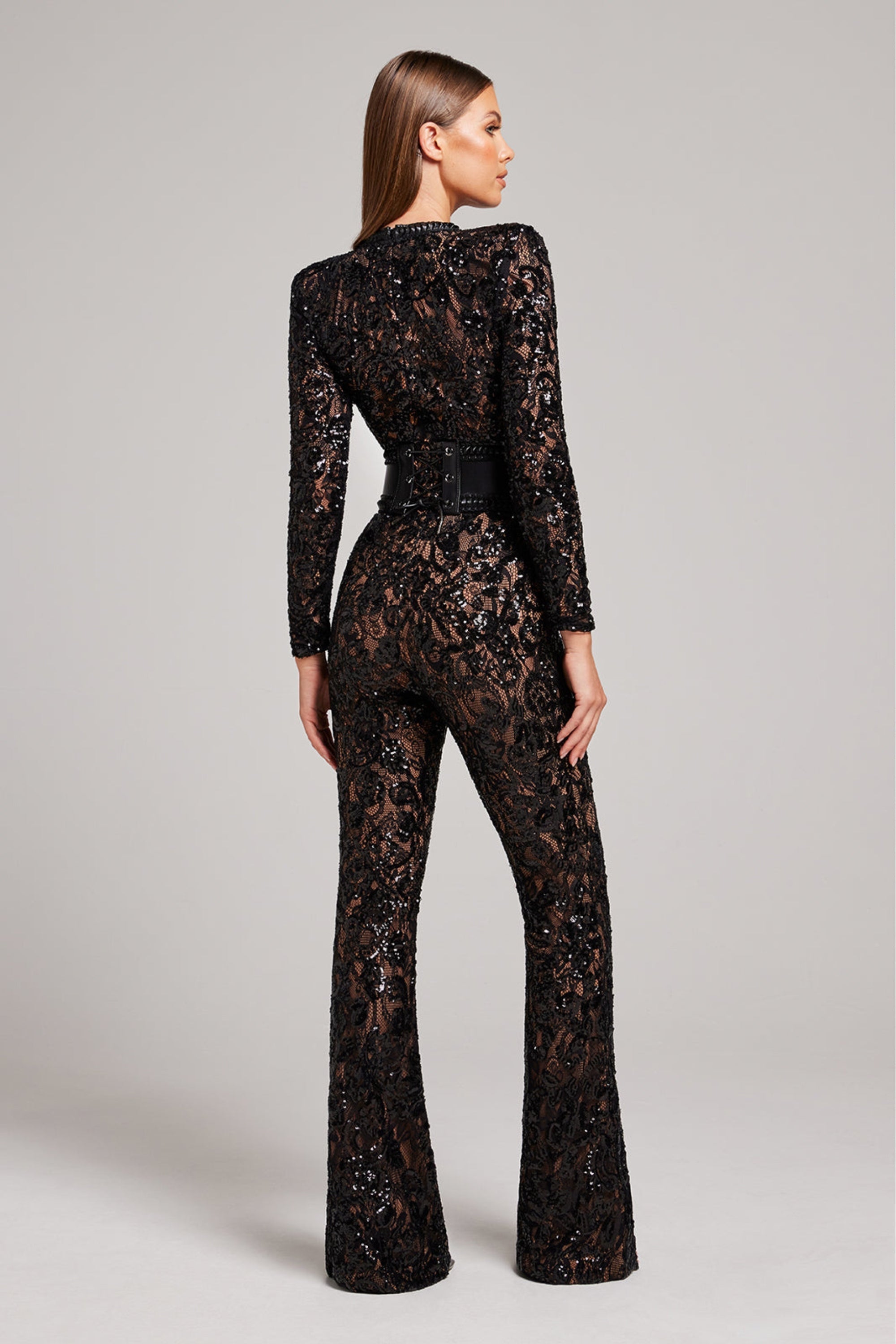 Elegant jumpsuit in Isa lace