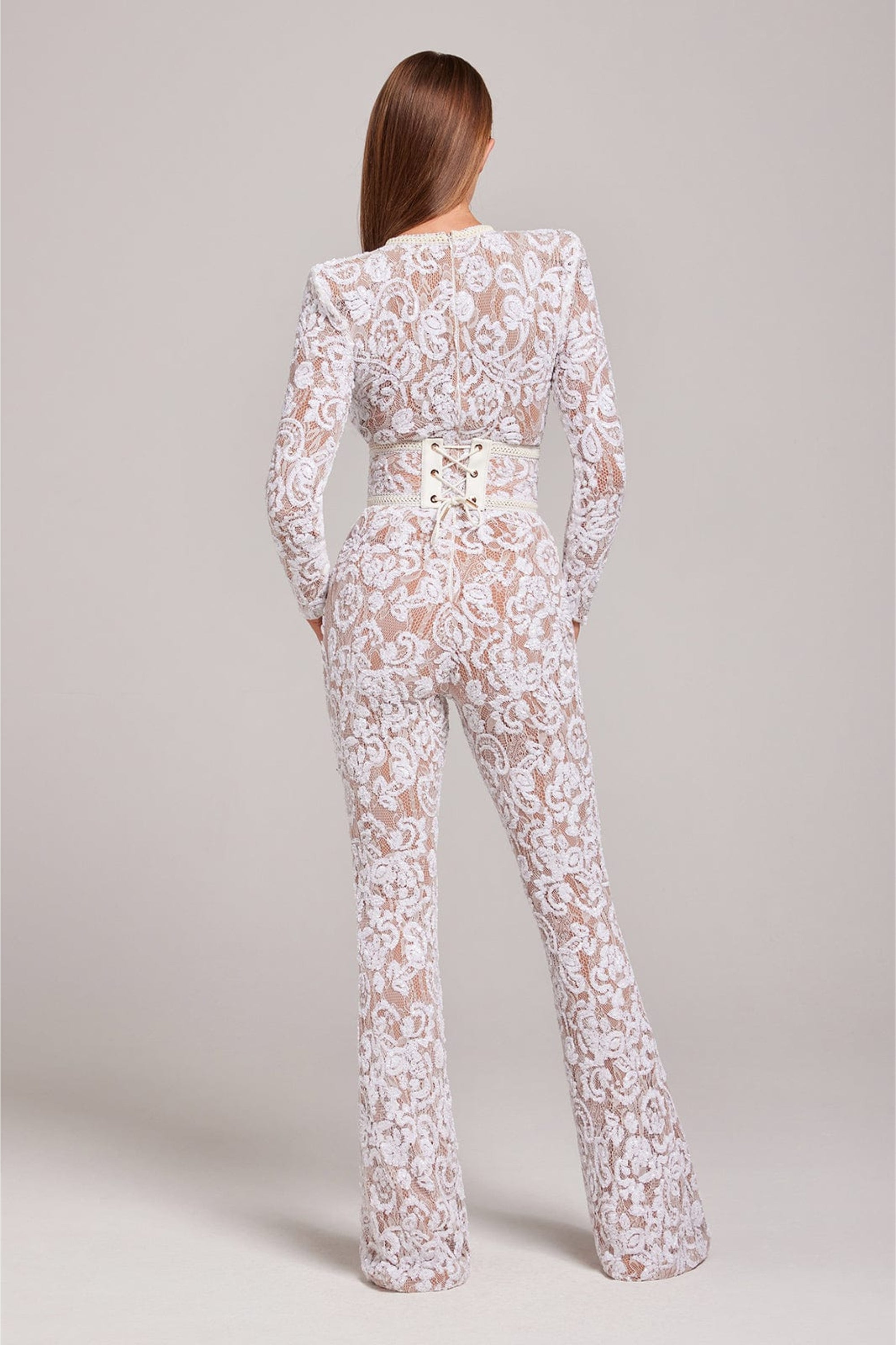 Elegant jumpsuit in Isa lace