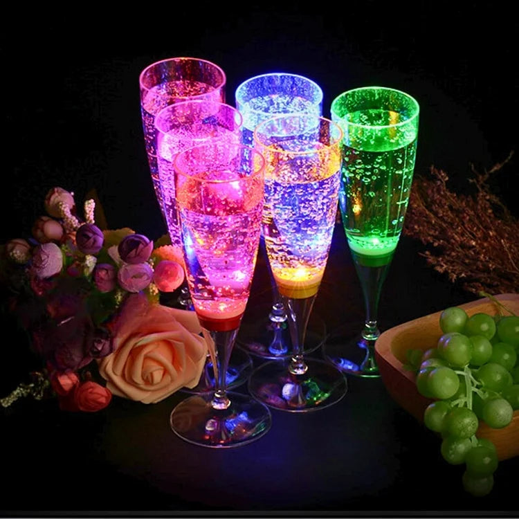 Glowship - LED Illuminated Wine Glass Set (6 pieces)