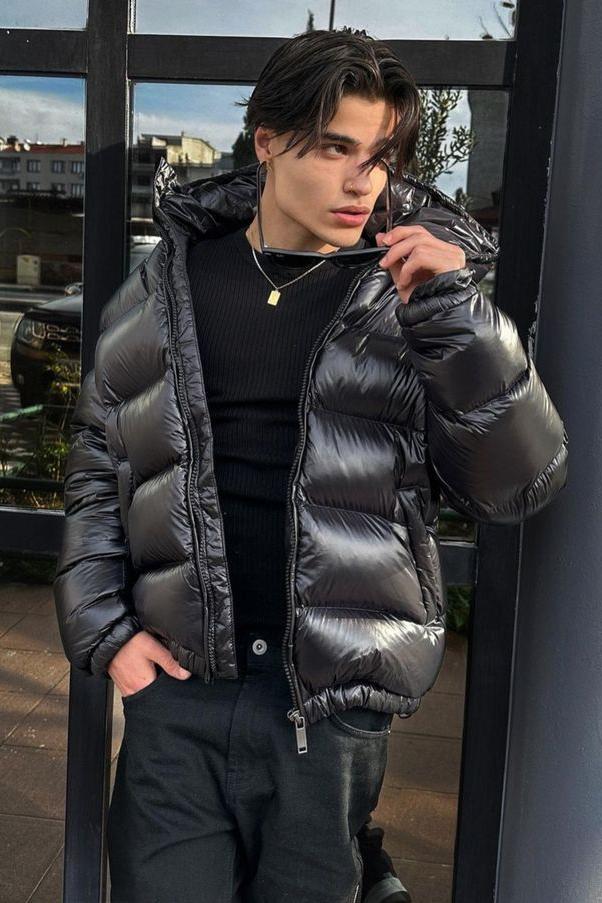 ヨハン - 寒い季節でも快適に過ごせる実用的なジャケット