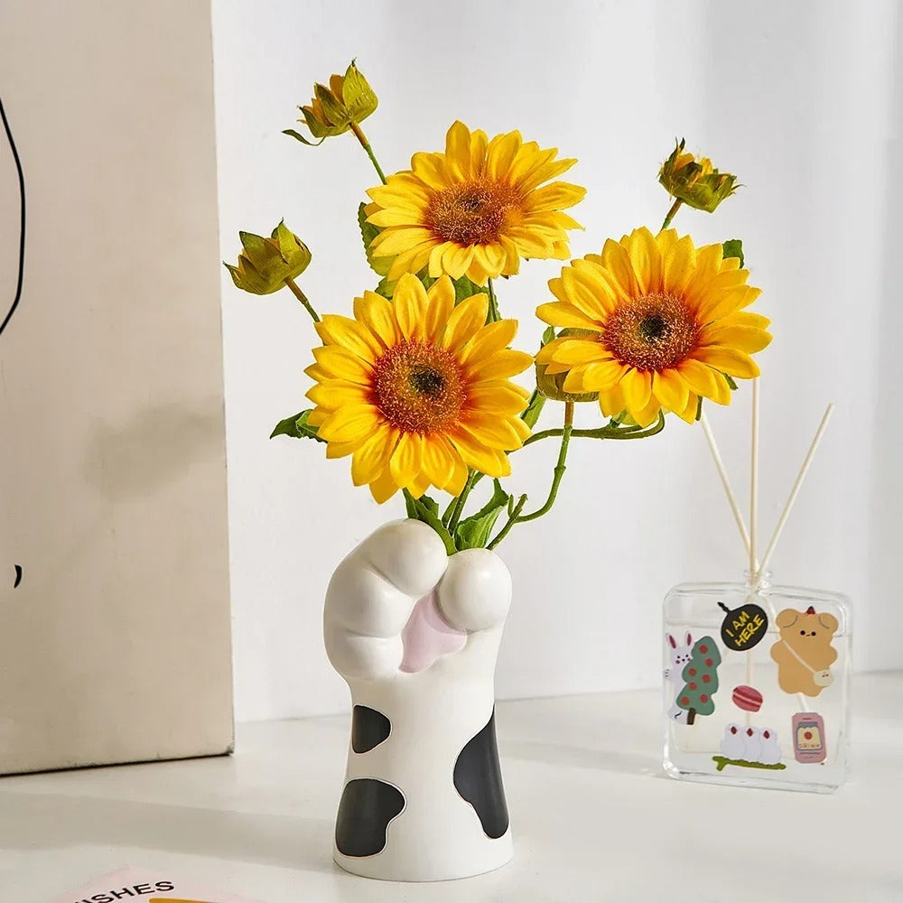 Whisker Wonders - Cat Paw Vase for Whimsical Interiors
