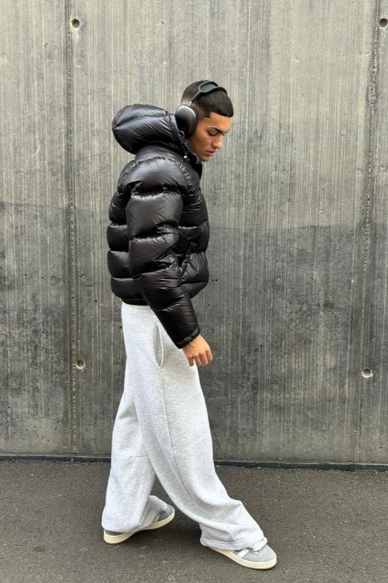 ヨハン - 寒い季節でも快適に過ごせる実用的なジャケット