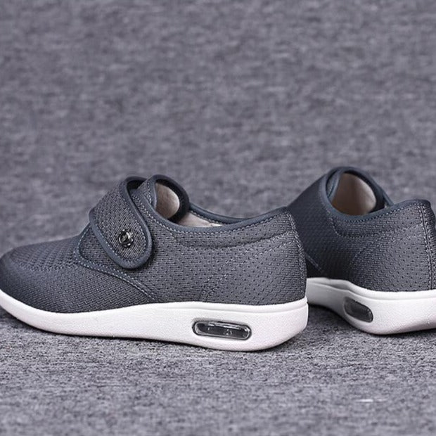 Frank - Wide and comfortable shoes