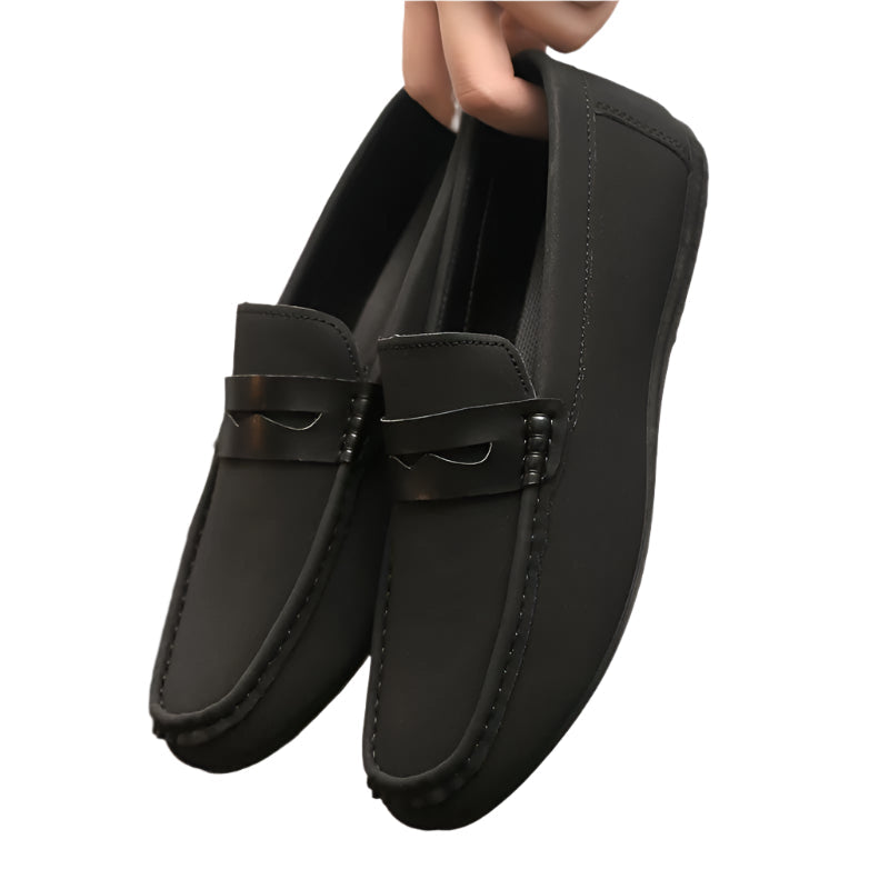 Raymond – Classic slip-on loafers with a round toe