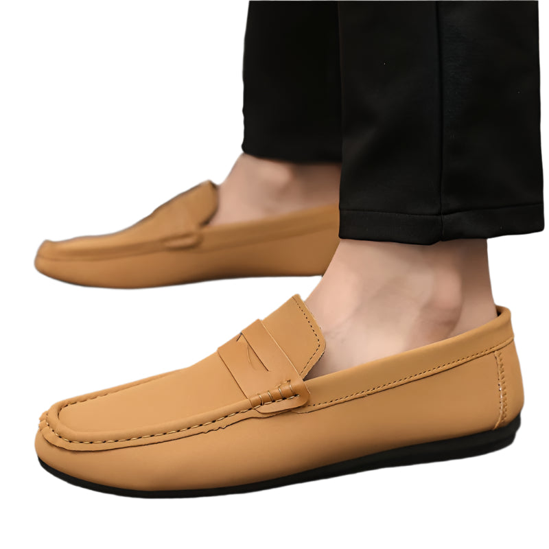 Raymond – Classic slip-on loafers with a round toe