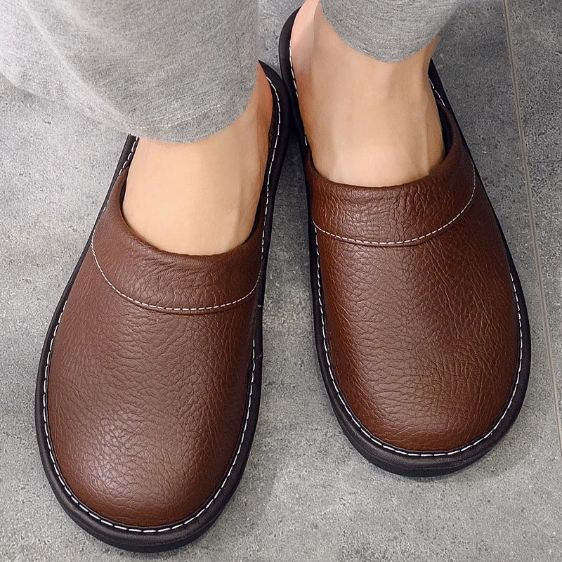 Hugo | Comfortable Vegan Leather Slippers – Luxurious and Relaxed