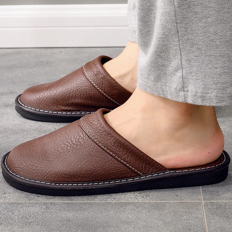 Hugo | Comfortable Vegan Leather Slippers – Luxurious and Relaxed