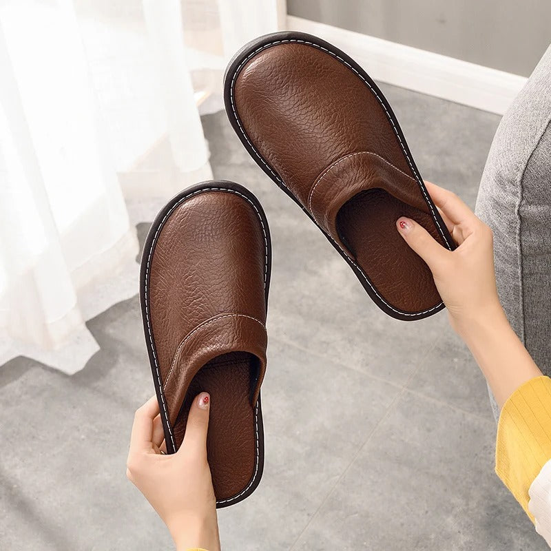 Hugo | Comfortable Vegan Leather Slippers – Luxurious and Relaxed