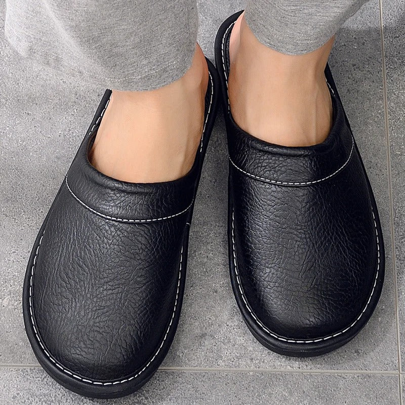 Hugo | Comfortable Vegan Leather Slippers – Luxurious and Relaxed