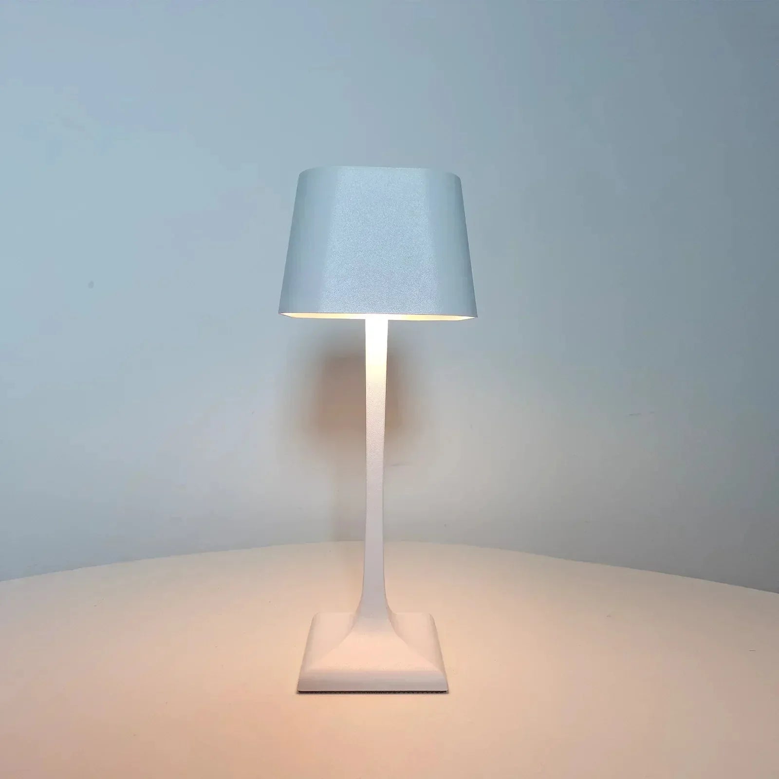 Grisara - Wireless Touch Lamp