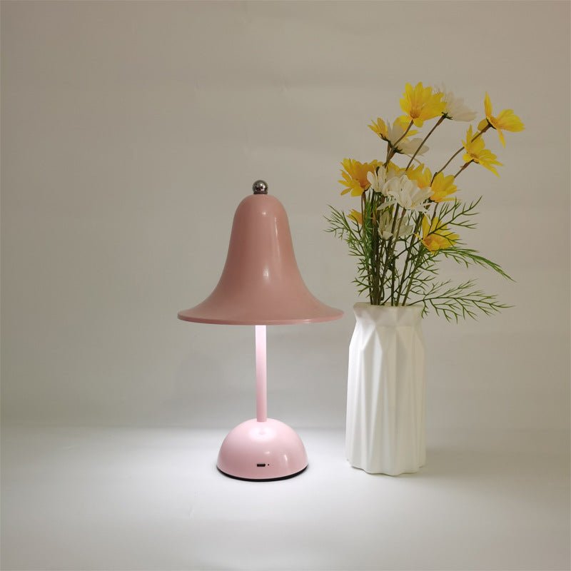 Solvra - Scandinavian-style table lamp with clock