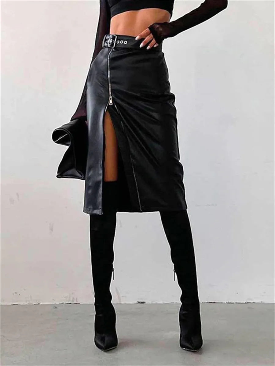 Yuna - Elegant pencil skirt made of PU leather.