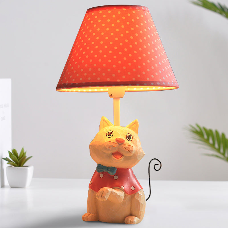 素晴らしい - かわいい円錐形のテーブルランプ
