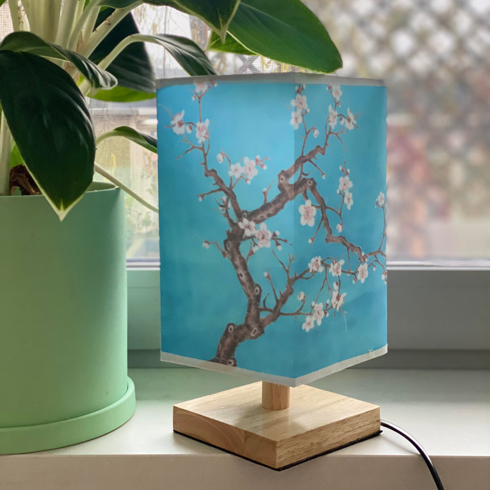 桜ライト – 調光可能な和風テーブルランプ