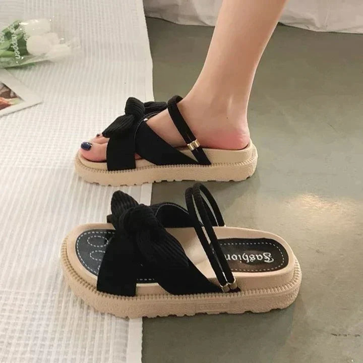 アンリエット - 魅力的な女性のサンダル