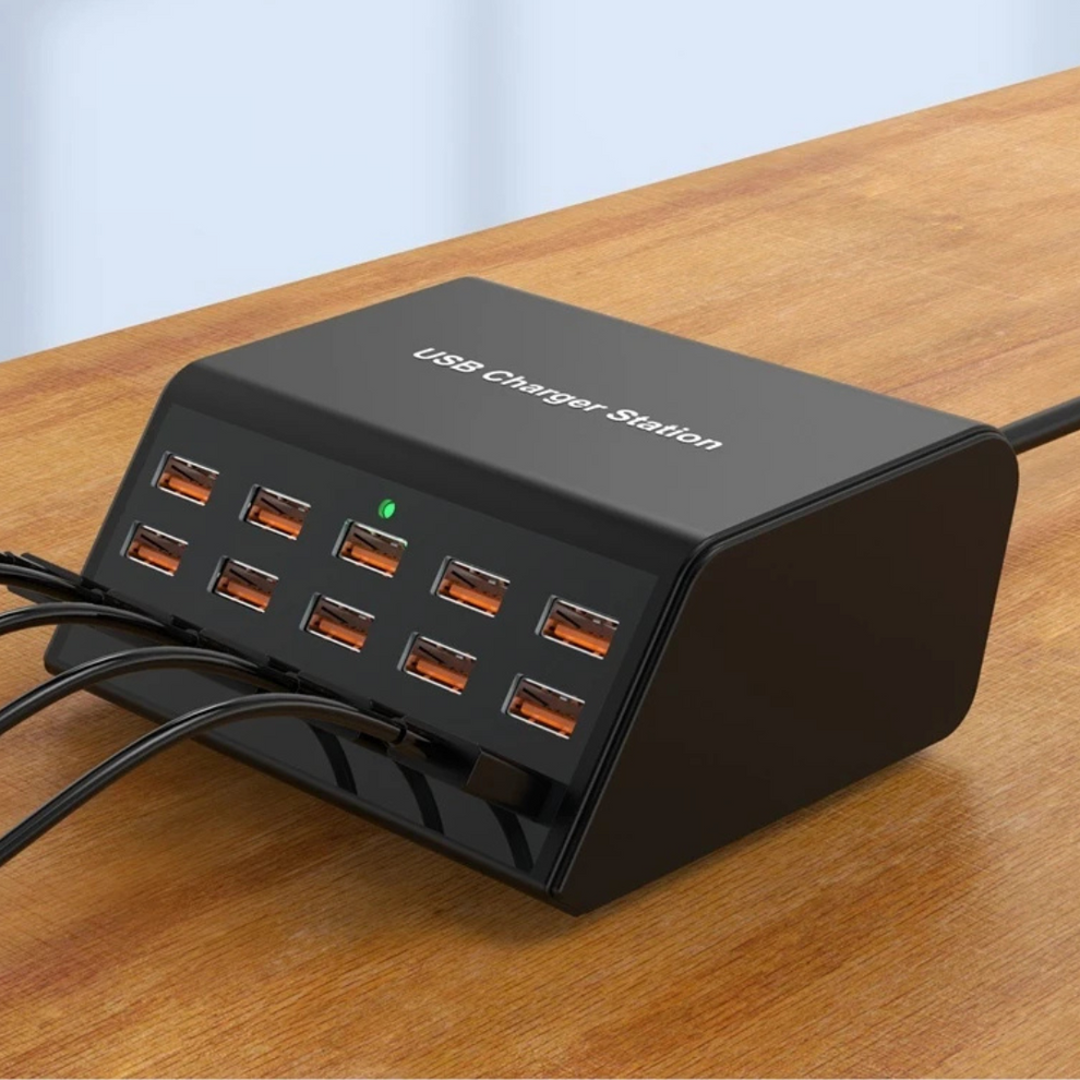 チャージストリーム – 100W出力の15ポート充電ステーション
