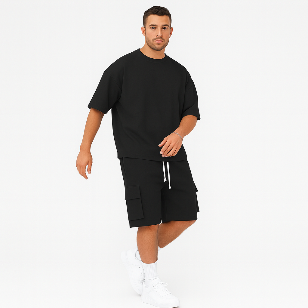 メンズスポーツウェアセット - 通気性のあるポリエステル製ラウンドネックTシャツとショーツ（ドローストリングとポケット付き）