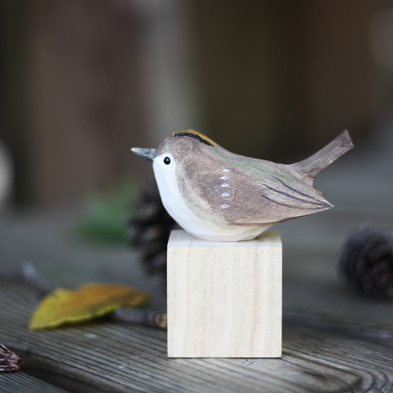 ティンバーテイルズ - ユニークな木製の鳥
